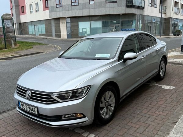 Volkswagen Passat Saloon, Diesel, 2016, Silver