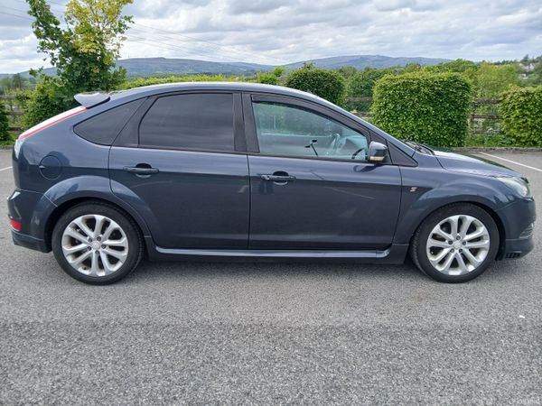 Ford Focus Hatchback, Diesel, 2009, Grey