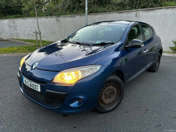 Renault Megane Hatchback, Petrol, 2010, Blue