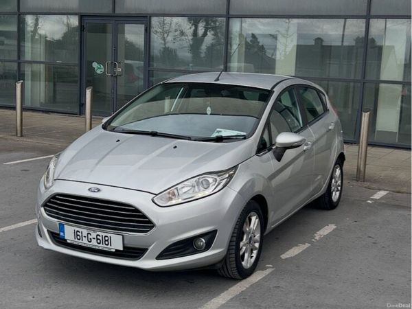 Ford Fiesta Hatchback, Petrol, 2016, Silver