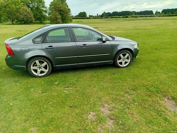 Volvo S40 Saloon, Diesel, 2009, Grey