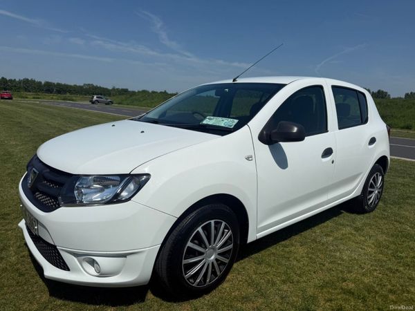 Dacia Sandero Hatchback, Petrol, 2016, White