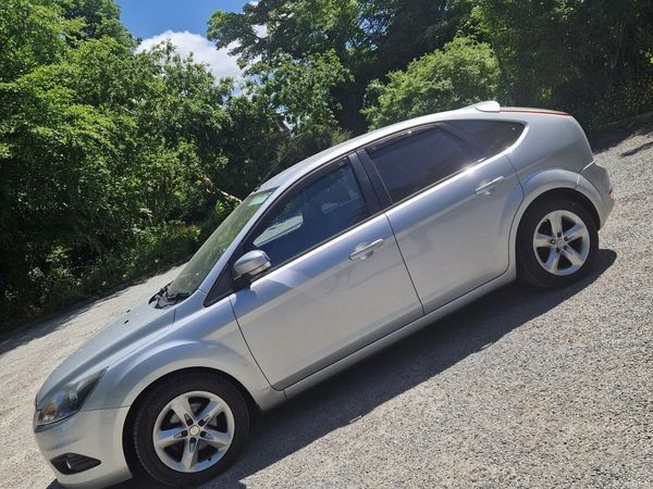 Ford Focus Hatchback, Diesel, 2011, Silver