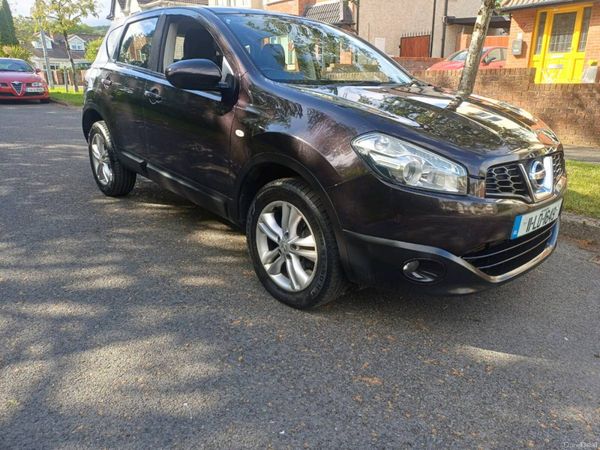 Nissan Qashqai Hatchback, Diesel, 2011, Black