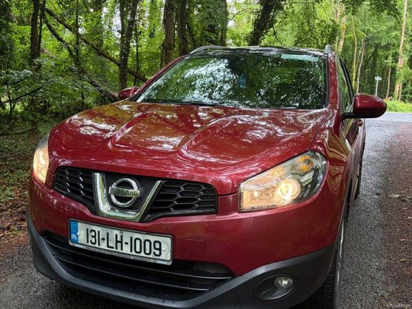 Nissan Qashqai+2 MPV, Diesel, 2013, Red