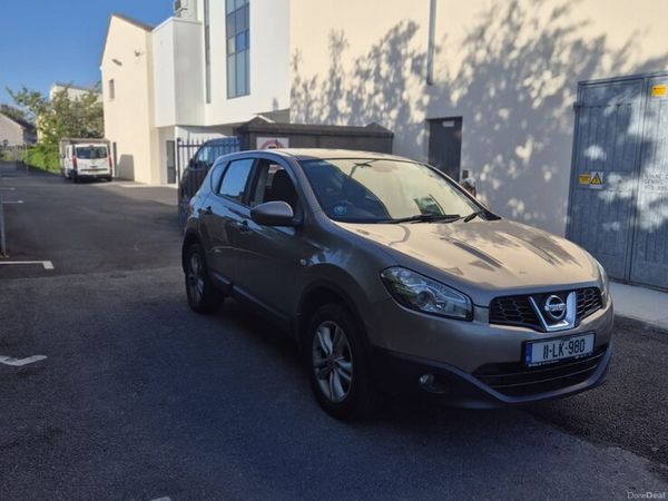 Nissan Qashqai Hatchback, Diesel, 2011, Brown