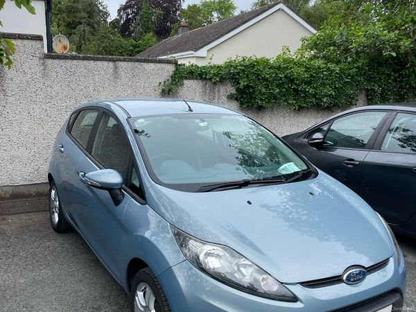 Ford Fiesta Hatchback, Petrol, 2009, Blue