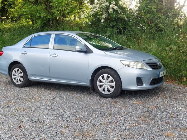 Toyota Corolla Saloon, Diesel, 2011, Blue