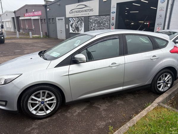 Ford Focus Hatchback, Diesel, 2015, Silver