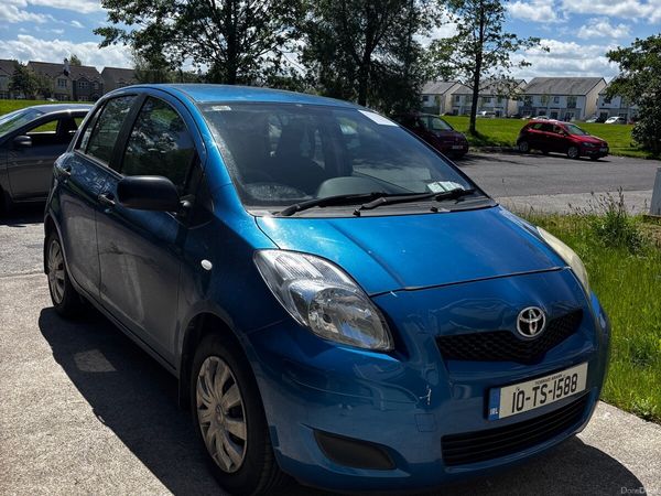 Toyota Yaris Hatchback, Petrol, 2010, Blue