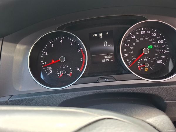 Volkswagen Golf Hatchback, Petrol, 2015, White