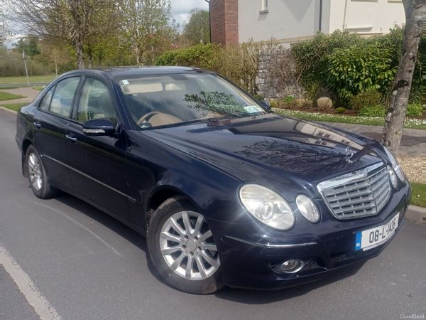 Mercedes-Benz E-Class Saloon, Petrol, 2008, Blue