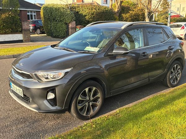 Kia Stonic Estate/Jeep, Petrol, 2017, Grey