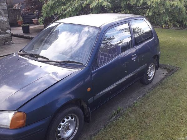 Toyota Starlet Hatchback, Petrol, 1997, Blue