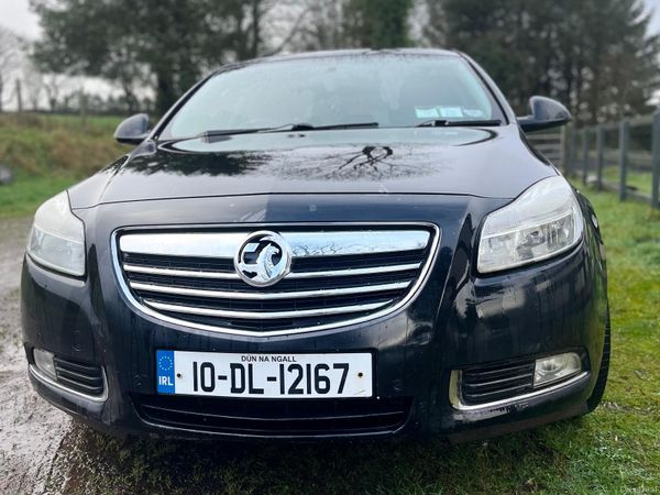Vauxhall Insignia Hatchback, Diesel, 2010, Black