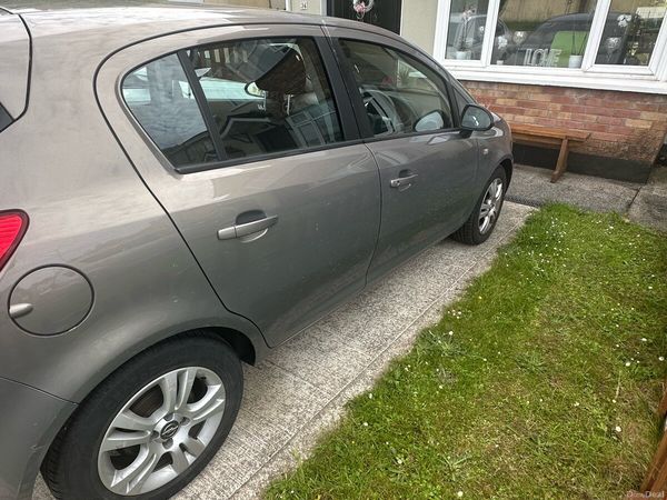 Opel Corsa Hatchback, Diesel, 2014, Brown