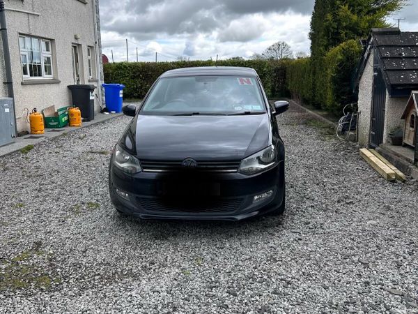 Volkswagen Polo Hatchback, Petrol, 2011, Black