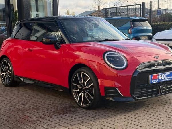 Mini Cooper Hatchback, Electric, 2024, Red