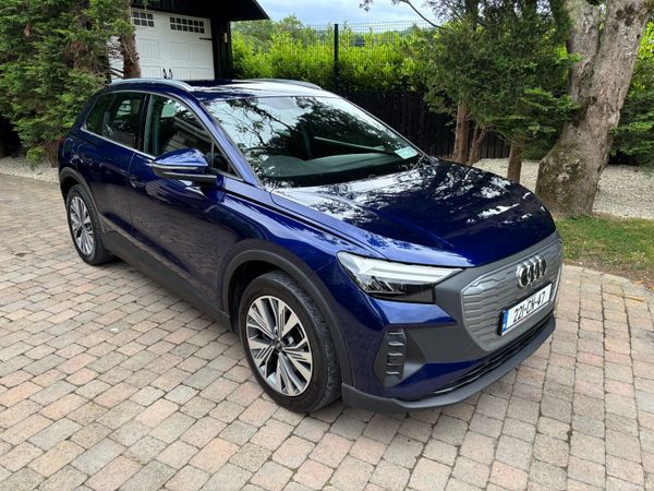 Audi e-tron Estate/Jeep, Electric, 2022, Blue