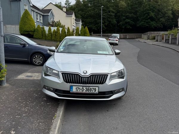 Skoda Superb Saloon, Diesel, 2017, Grey