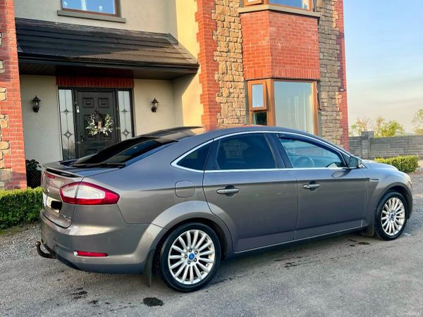 Ford Mondeo Hatchback, Diesel, 2011, Brown