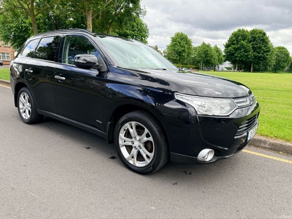 Mitsubishi Outlander SUV, Diesel, 2013, Black