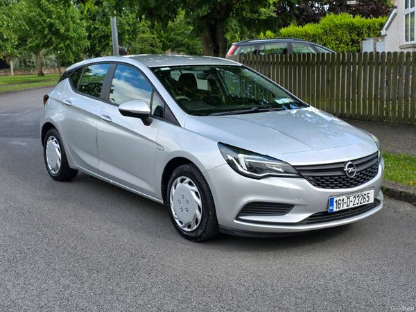 Opel Astra Hatchback, Petrol, 2016, Silver