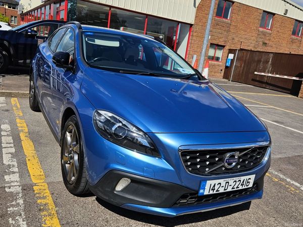 Volvo V40 Hatchback, Diesel, 2014, Blue