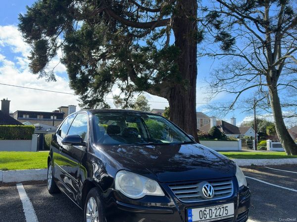 Volkswagen Polo Hatchback, Petrol, 2006, Black