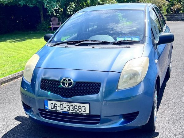 Toyota Yaris Hatchback, Petrol, 2006, Blue