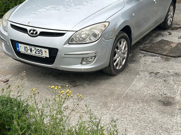 Hyundai i30 Estate, Diesel, 2010, Silver