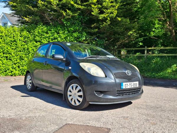 Toyota Yaris Hatchback, Petrol, 2007, Black