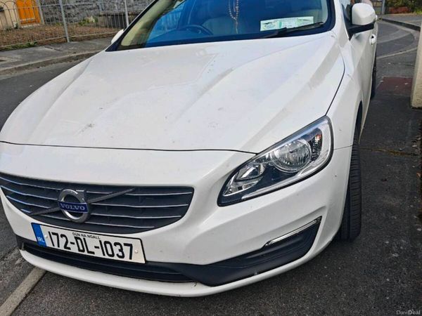 Volvo S60 Saloon, Diesel, 2017, White