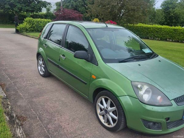 Ford Fiesta Hatchback, Petrol, 2007, Green