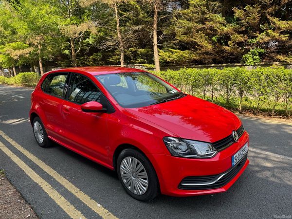 Volkswagen Polo Hatchback, Petrol, 2015, Red