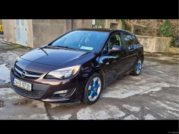 Opel Astra Hatchback, Diesel, 2014, Brown
