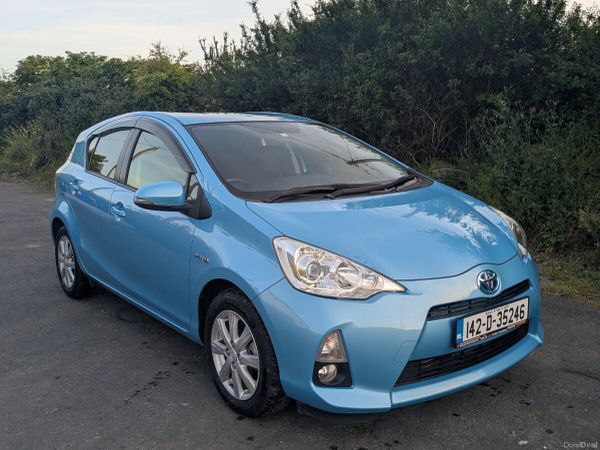 Toyota Aqua Hatchback, Petrol Hybrid, 2014, Blue
