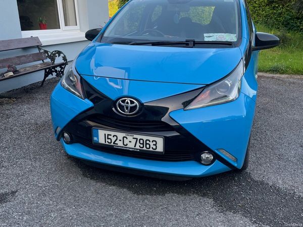 Toyota Aygo Hatchback, Petrol, 2015, Blue