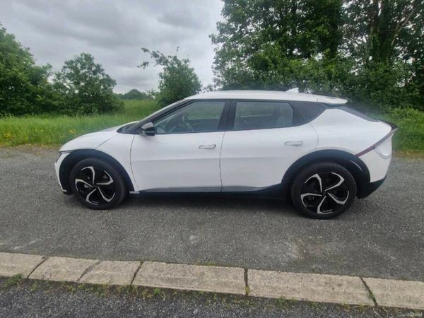 Kia EV6 MPV, Electric, 2024, White