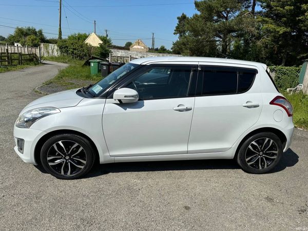 Suzuki Swift Hatchback, Petrol, 2015, White