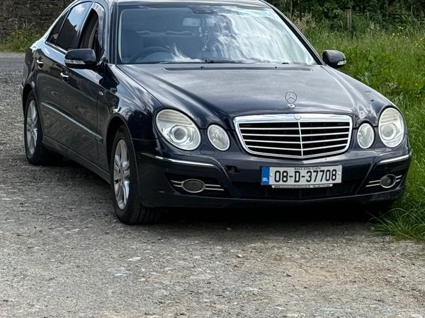 Mercedes-Benz E-Class Saloon, Diesel, 2008, Blue