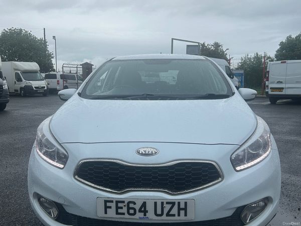 Kia Ceed Hatchback, Diesel, 2014, White
