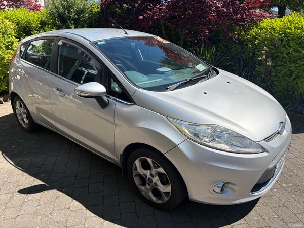 Ford Fiesta Hatchback, Petrol, 2009, Silver