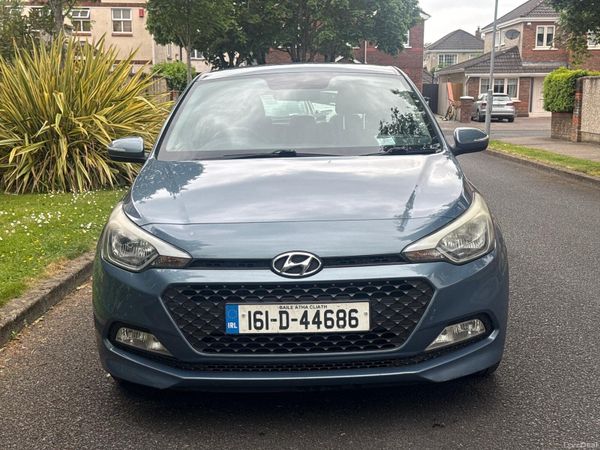 Hyundai i20 Hatchback, Petrol, 2016, Blue