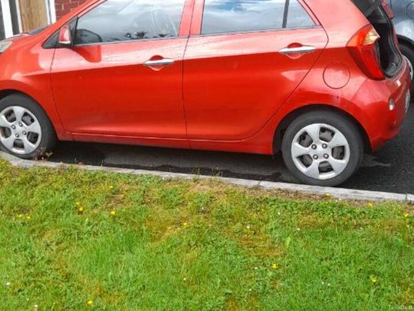 Kia Picanto Hatchback, Petrol, 2012, Red
