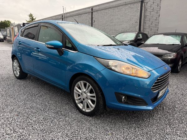 Ford Fiesta Hatchback, Petrol, 2013, Blue