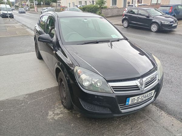 Vauxhall Astra Hatchback, Diesel, 2010, Black