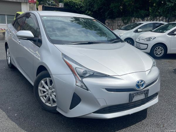 Toyota Prius Saloon, Petrol Hybrid, 2018, Silver