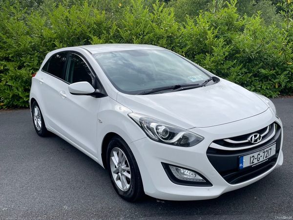 Hyundai i30 Hatchback, Diesel, 2012, White