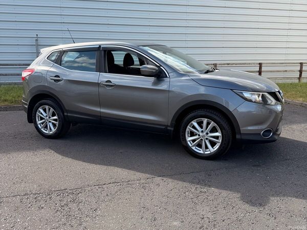 Nissan Qashqai Hatchback, Diesel, 2014, Grey